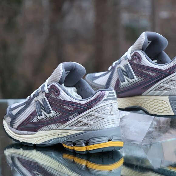 New Balance 1906R Licorice - Picture 12 of 13